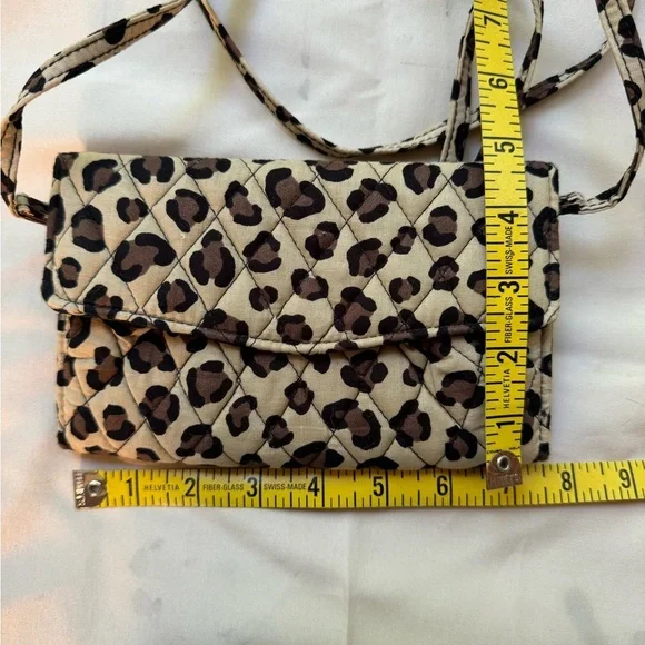 Vera Bradley NWT strap wallet crossbody leopard print - Picture 5 of 8